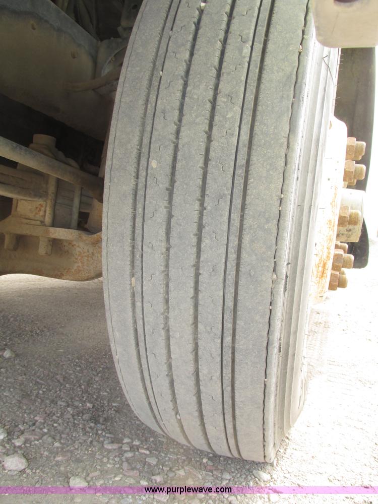 image for item G9999 1993 Mack CH613 semi truck