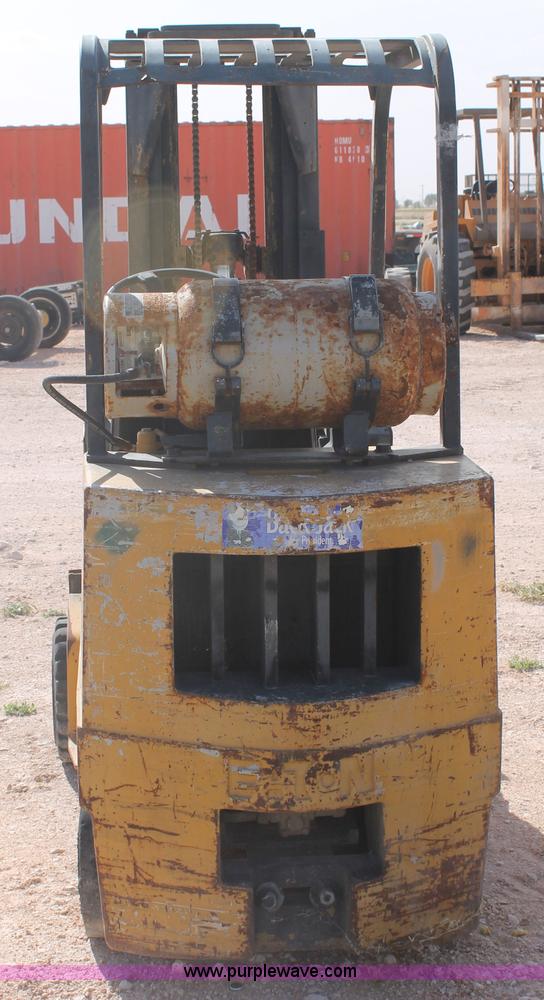 image for item H1723 Yale GLC040AAJUAT085 forklift