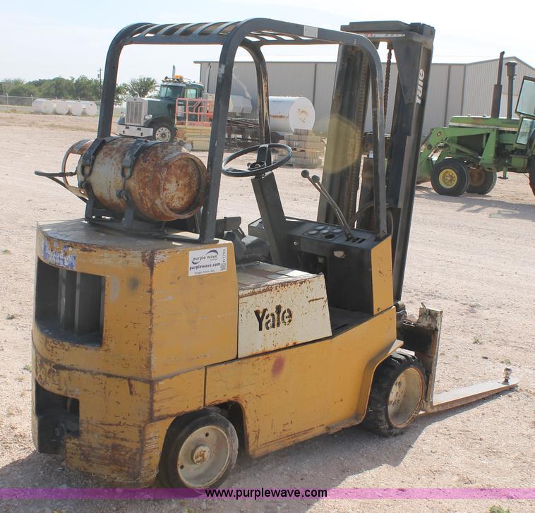 image for item H1723 Yale GLC040AAJUAT085 forklift