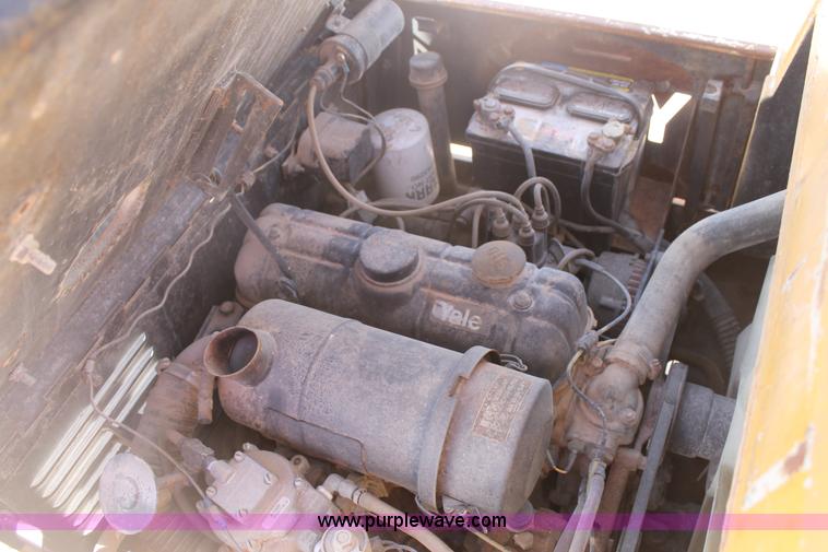 image for item H1723 Yale GLC040AAJUAT085 forklift