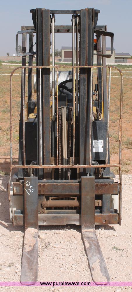 image for item H1724 Yale GLC040AENUAE083 fork lift