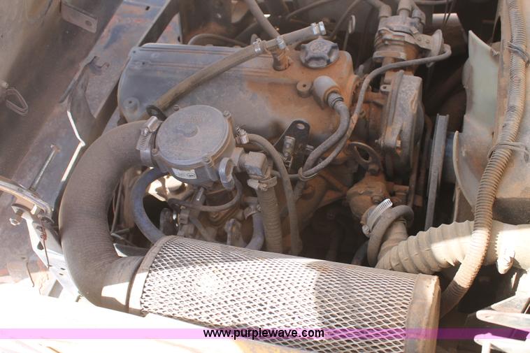 image for item H1724 Yale GLC040AENUAE083 fork lift