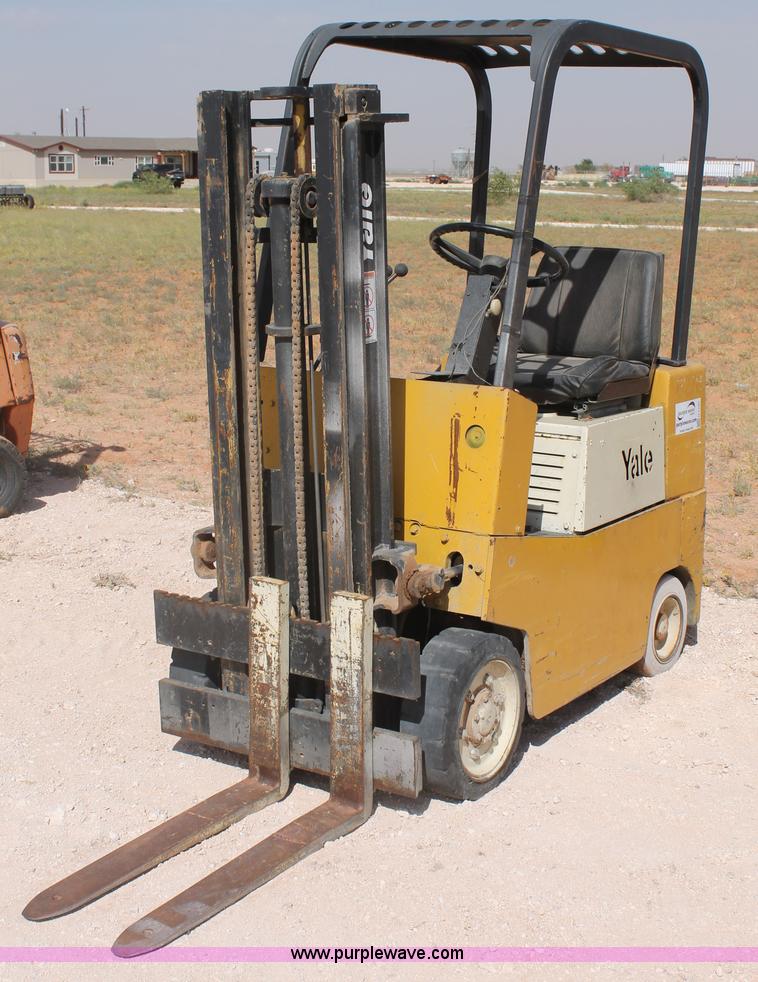 image for item H1727 Yale GC-030-UAT-071-M forklift