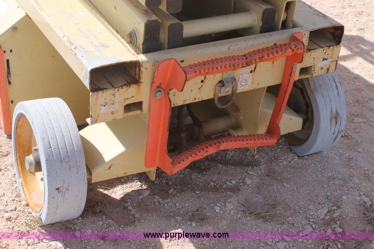 image for item H1729 JLG SL17 2646E scissor lift