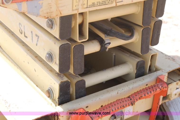 image for item H1729 JLG SL17 2646E scissor lift