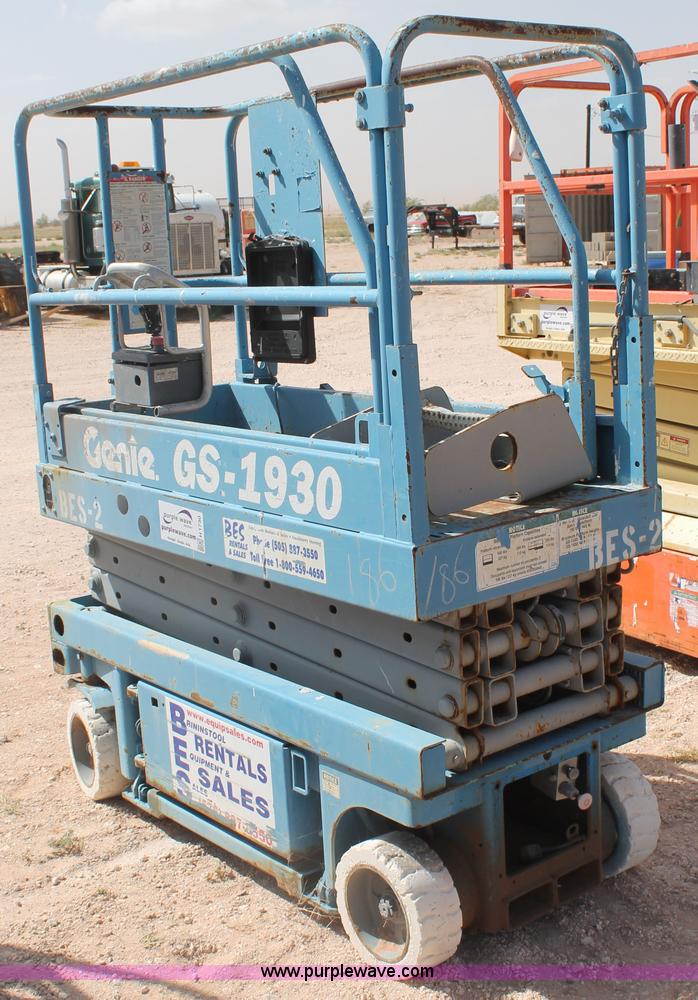 image for item H1730 Genie GS-1930 scissor lift
