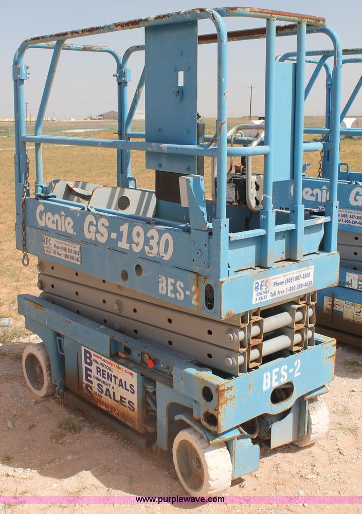 image for item H1730 Genie GS-1930 scissor lift