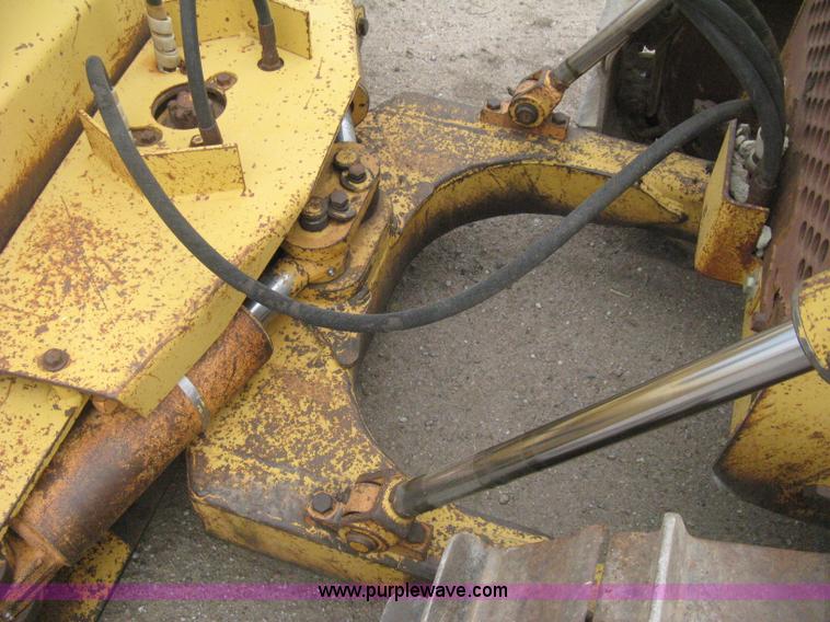 image for item H5253 1993 Case 550E long track dozer