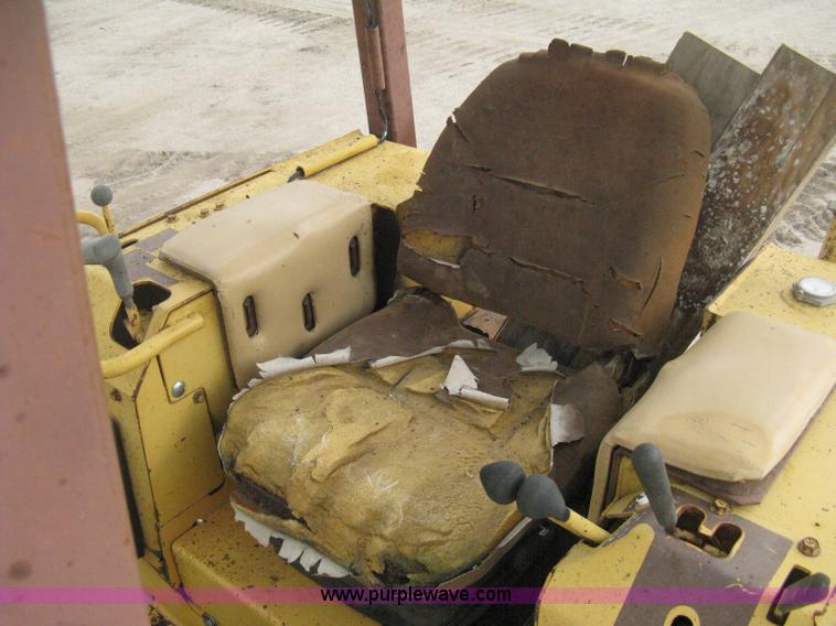 image for item H5253 1993 Case 550E long track dozer