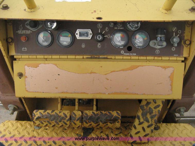 image for item H5253 1993 Case 550E long track dozer