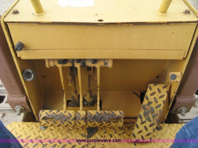 image for item H5253 1993 Case 550E long track dozer