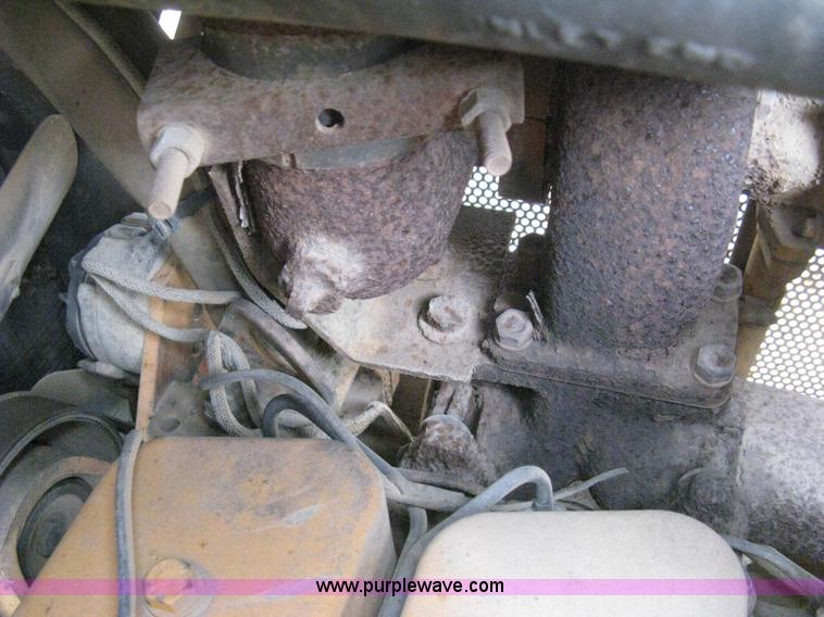 image for item H5253 1993 Case 550E long track dozer