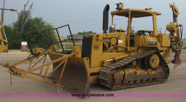 image for item H5255 1991 Caterpillar D5H Series II dozer with vibratory cable plow