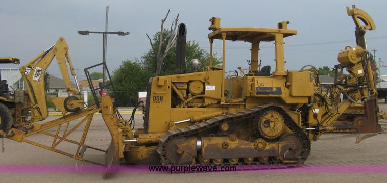 image for item H5255 1991 Caterpillar D5H Series II dozer with vibratory cable plow