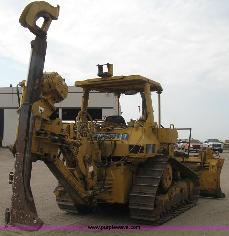 image for item H5255 1991 Caterpillar D5H Series II dozer with vibratory cable plow