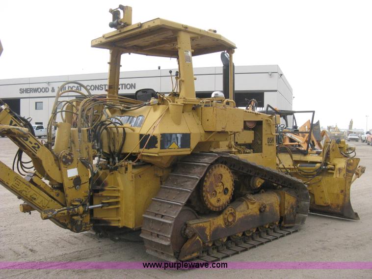 image for item H5255 1991 Caterpillar D5H Series II dozer with vibratory cable plow