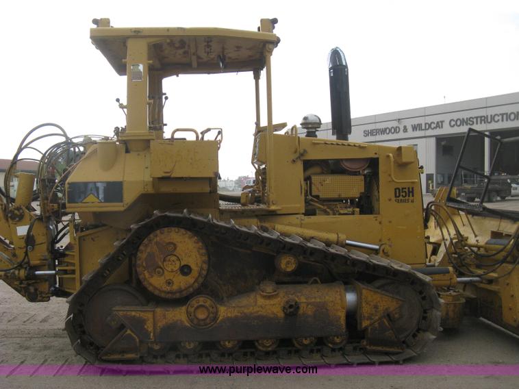 image for item H5255 1991 Caterpillar D5H Series II dozer with vibratory cable plow