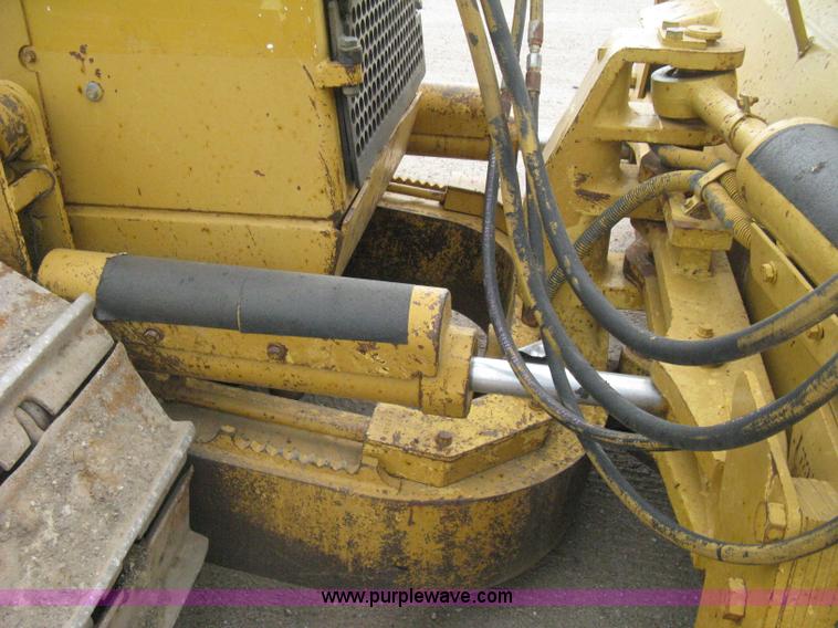 image for item H5255 1991 Caterpillar D5H Series II dozer with vibratory cable plow