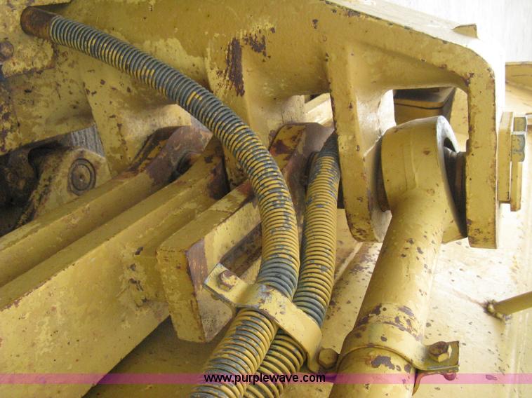 image for item H5255 1991 Caterpillar D5H Series II dozer with vibratory cable plow