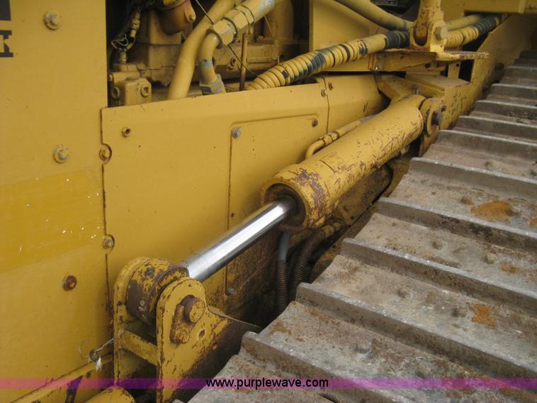 image for item H5255 1991 Caterpillar D5H Series II dozer with vibratory cable plow