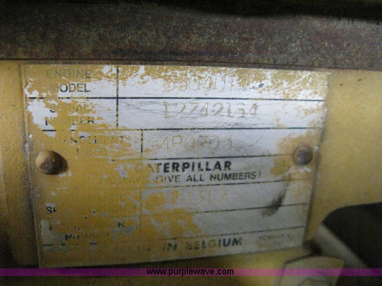 image for item H5255 1991 Caterpillar D5H Series II dozer with vibratory cable plow