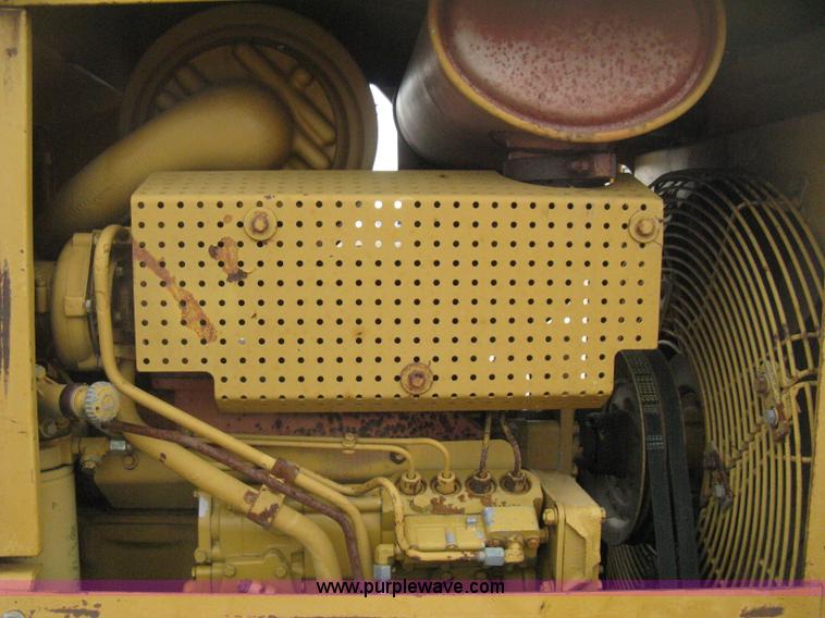 image for item H5255 1991 Caterpillar D5H Series II dozer with vibratory cable plow