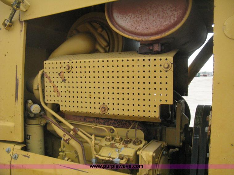 image for item H5255 1991 Caterpillar D5H Series II dozer with vibratory cable plow