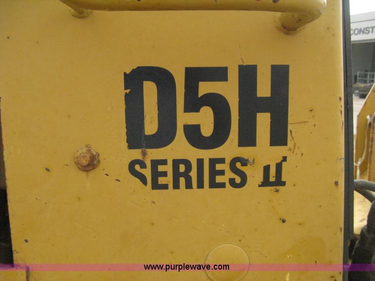 image for item H5255 1991 Caterpillar D5H Series II dozer with vibratory cable plow
