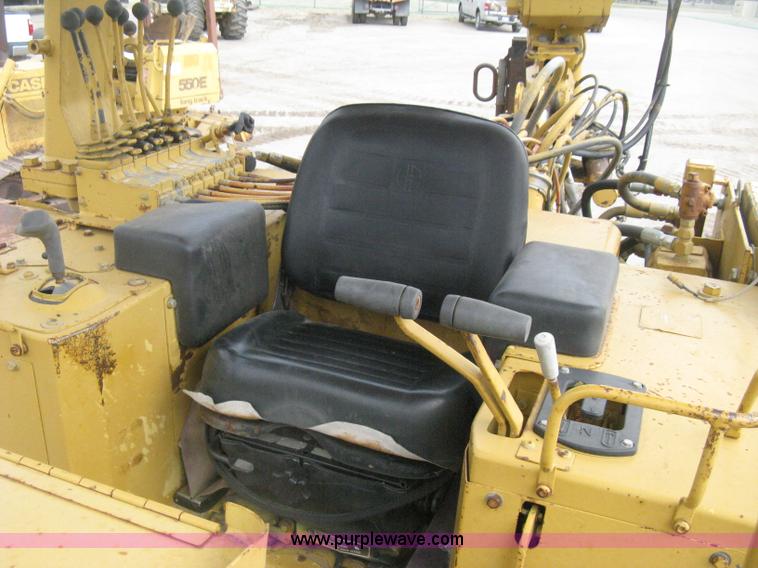 image for item H5255 1991 Caterpillar D5H Series II dozer with vibratory cable plow