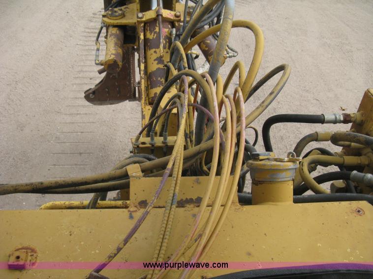 image for item H5255 1991 Caterpillar D5H Series II dozer with vibratory cable plow