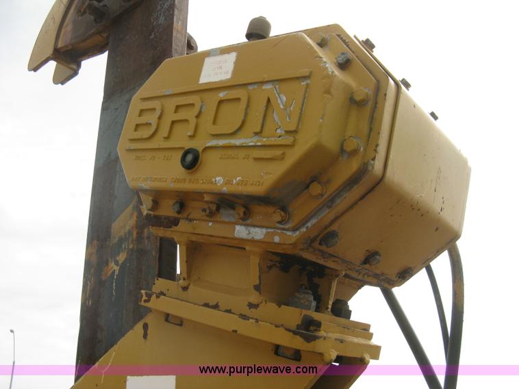 image for item H5255 1991 Caterpillar D5H Series II dozer with vibratory cable plow