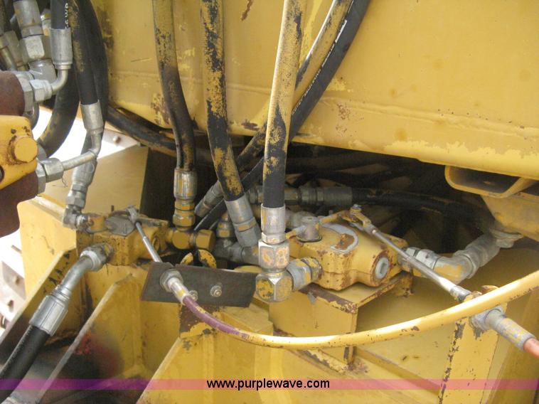 image for item H5255 1991 Caterpillar D5H Series II dozer with vibratory cable plow