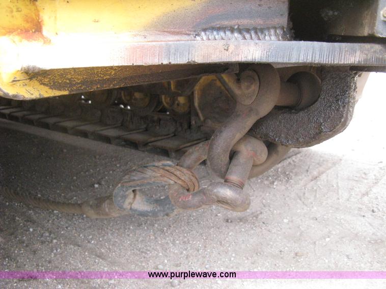 image for item H5255 1991 Caterpillar D5H Series II dozer with vibratory cable plow