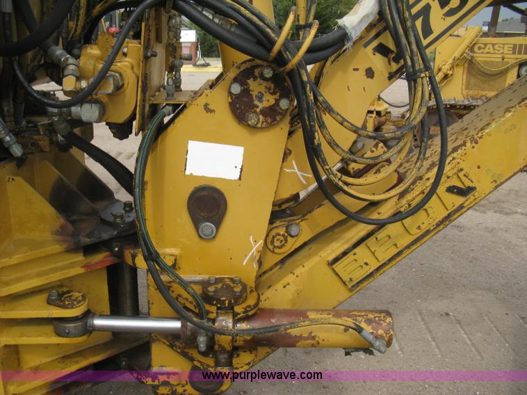 image for item H5255 1991 Caterpillar D5H Series II dozer with vibratory cable plow