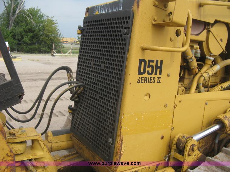 image for item H5255 1991 Caterpillar D5H Series II dozer with vibratory cable plow