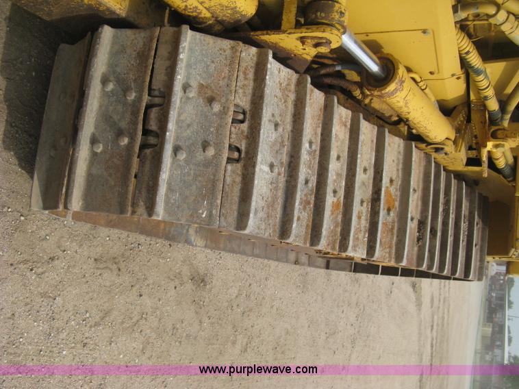 image for item H5255 1991 Caterpillar D5H Series II dozer with vibratory cable plow