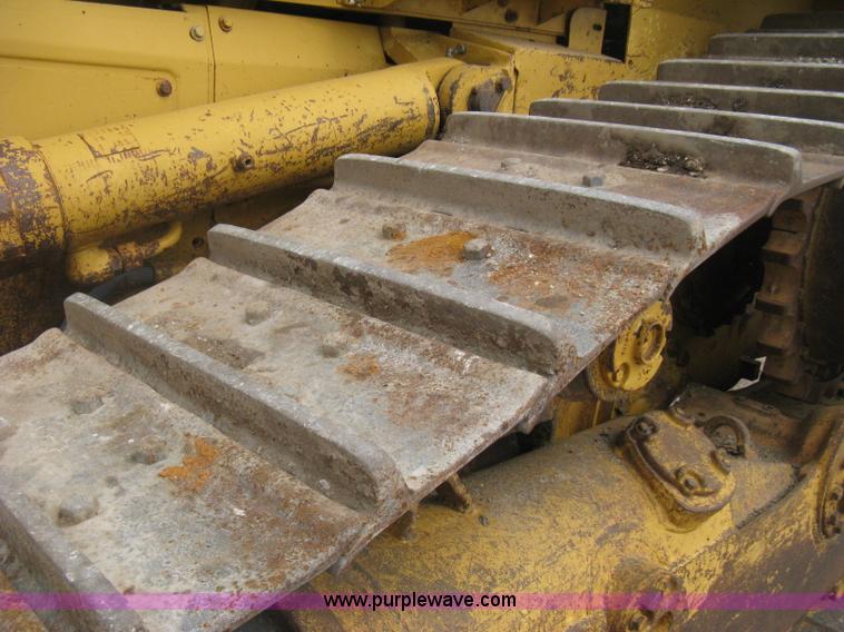 image for item H5255 1991 Caterpillar D5H Series II dozer with vibratory cable plow