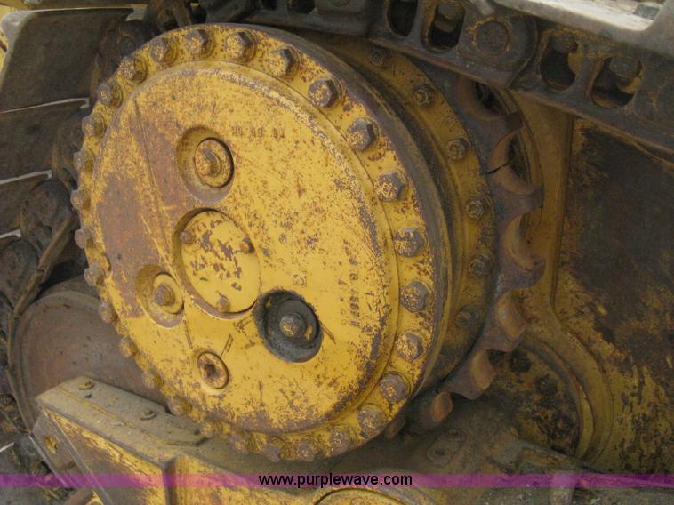 image for item H5255 1991 Caterpillar D5H Series II dozer with vibratory cable plow