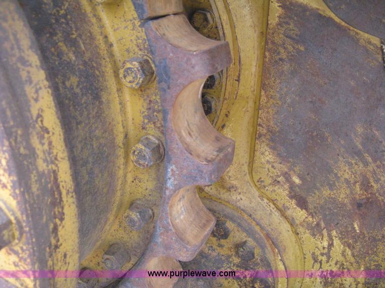 image for item H5255 1991 Caterpillar D5H Series II dozer with vibratory cable plow