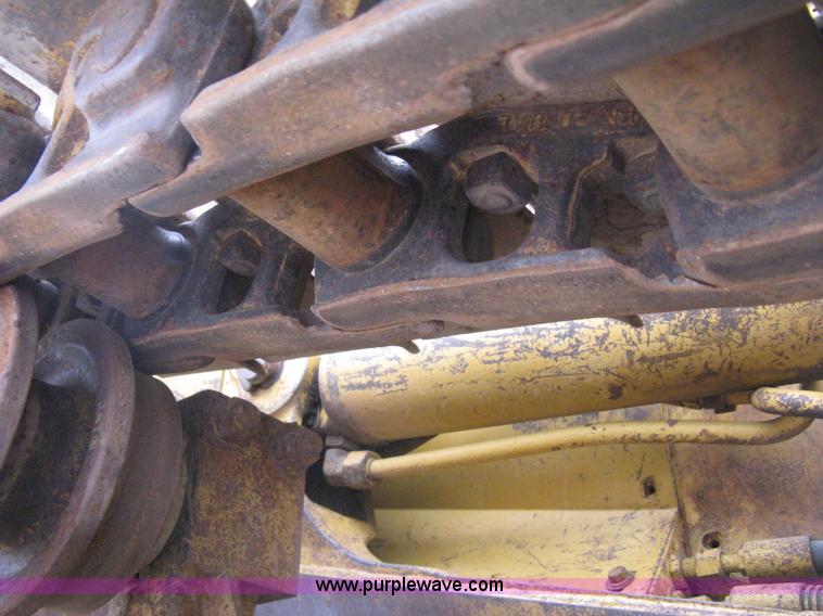 image for item H5255 1991 Caterpillar D5H Series II dozer with vibratory cable plow