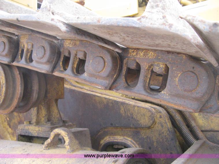 image for item H5255 1991 Caterpillar D5H Series II dozer with vibratory cable plow