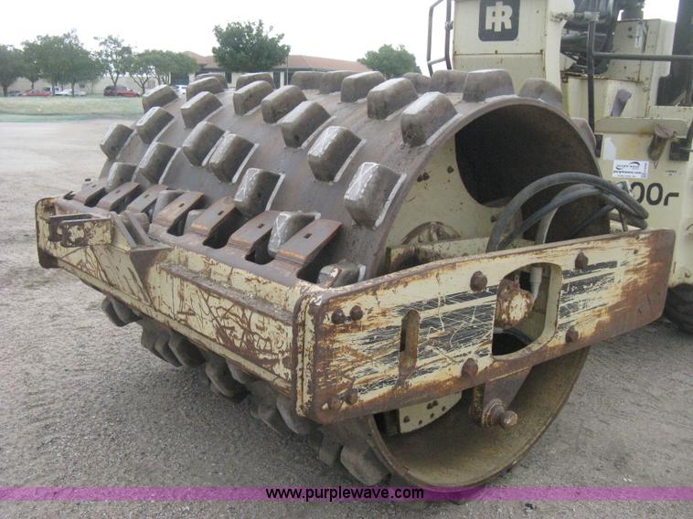 image for item H5256 1990 Ingersoll Rand SD-100F articulated vibratory pad foot roller