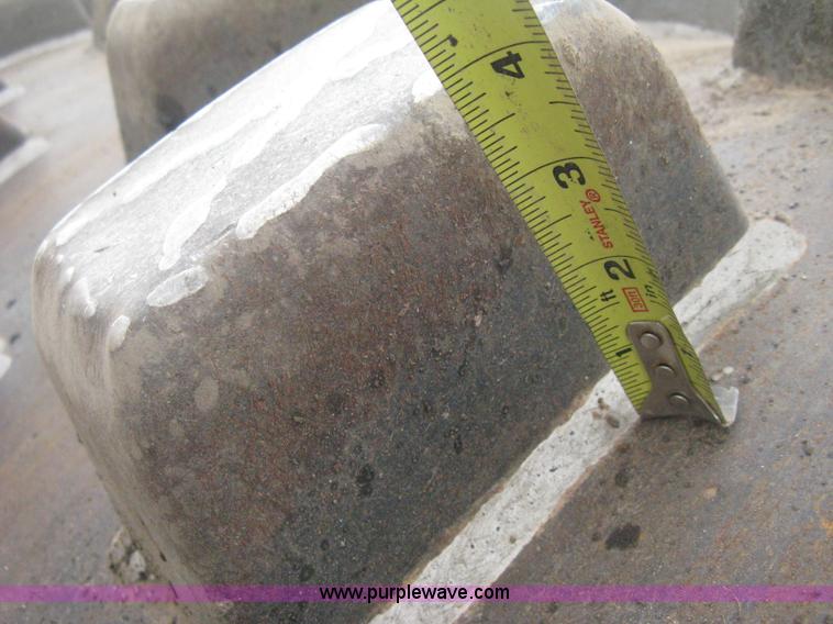 image for item H5256 1990 Ingersoll Rand SD-100F articulated vibratory pad foot roller