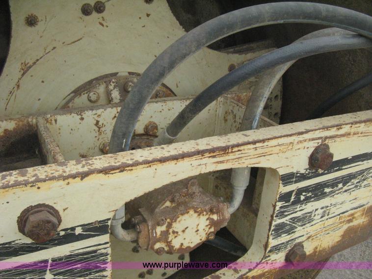 image for item H5256 1990 Ingersoll Rand SD-100F articulated vibratory pad foot roller