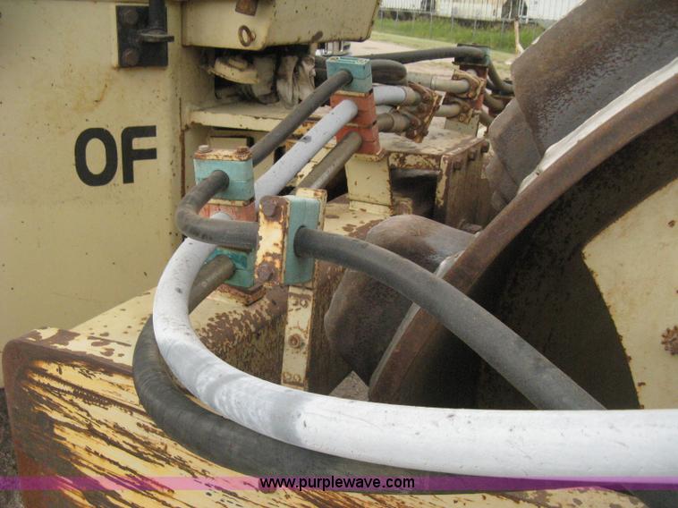 image for item H5256 1990 Ingersoll Rand SD-100F articulated vibratory pad foot roller