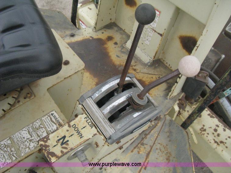 image for item H5256 1990 Ingersoll Rand SD-100F articulated vibratory pad foot roller