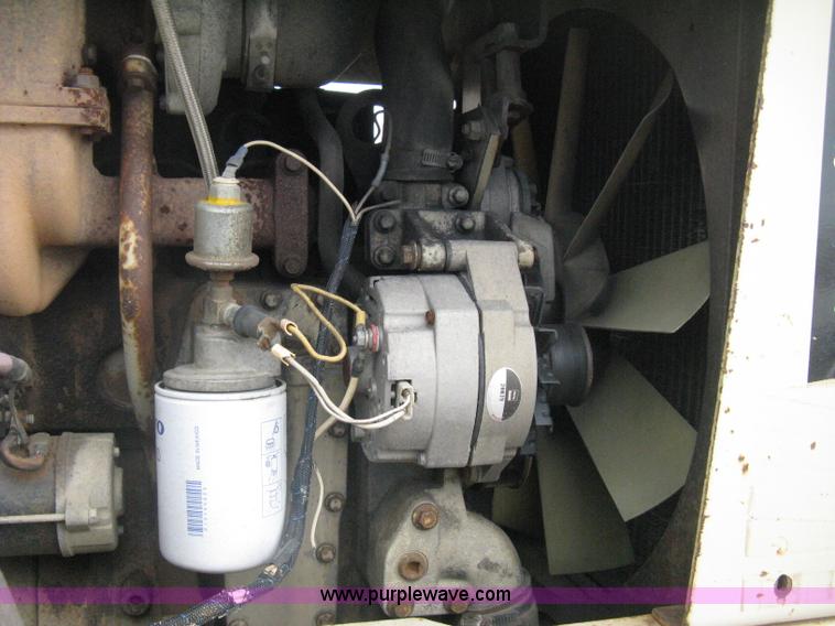 image for item H5256 1990 Ingersoll Rand SD-100F articulated vibratory pad foot roller