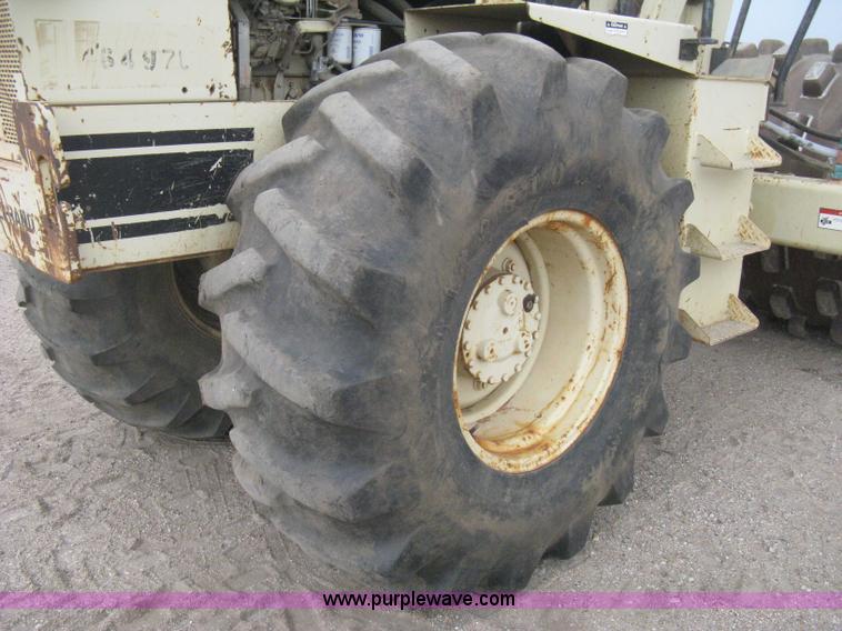 image for item H5256 1990 Ingersoll Rand SD-100F articulated vibratory pad foot roller
