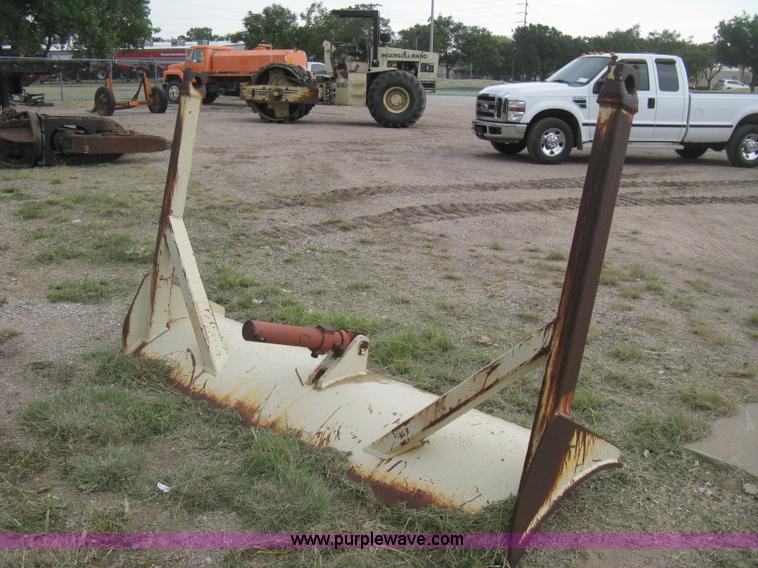 image for item H5256 1990 Ingersoll Rand SD-100F articulated vibratory pad foot roller