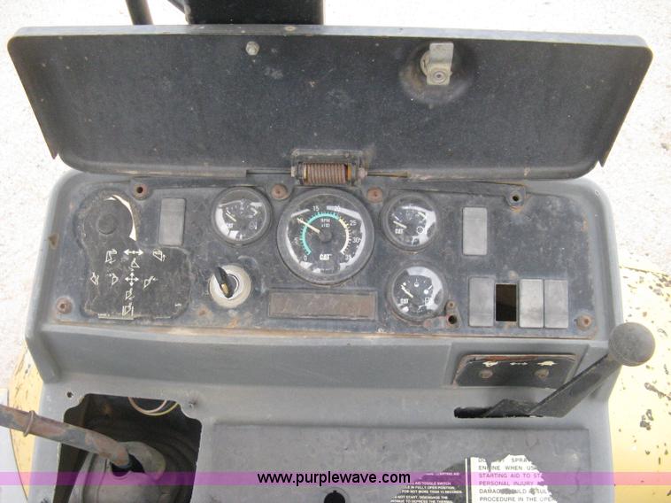 image for item H5257 1998 Caterpillar 416C backhoe